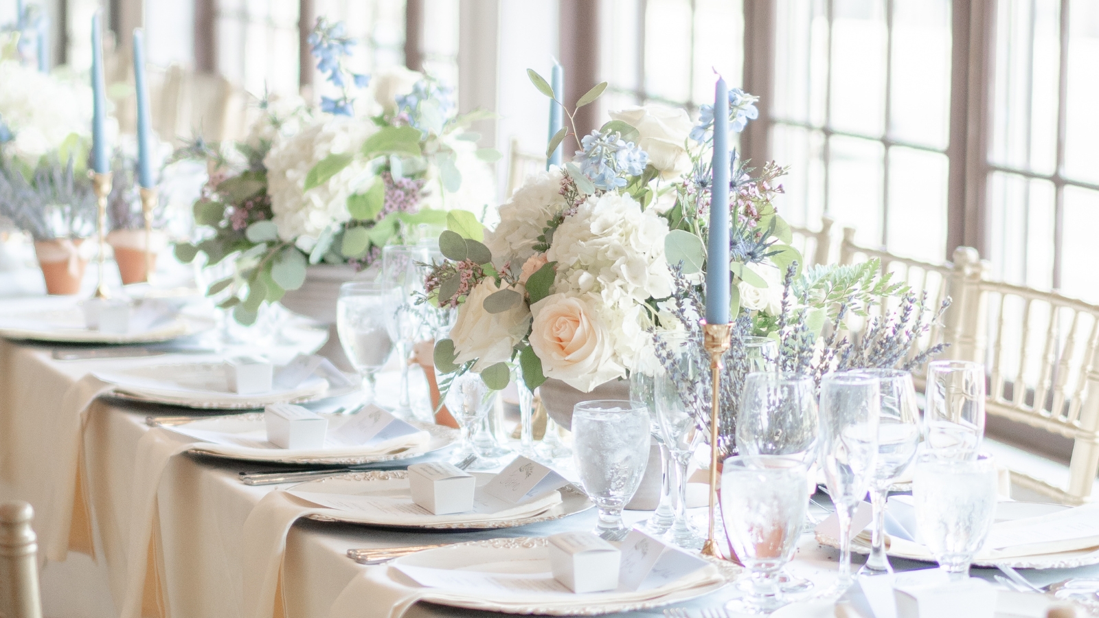 floral design for a spring wedding
